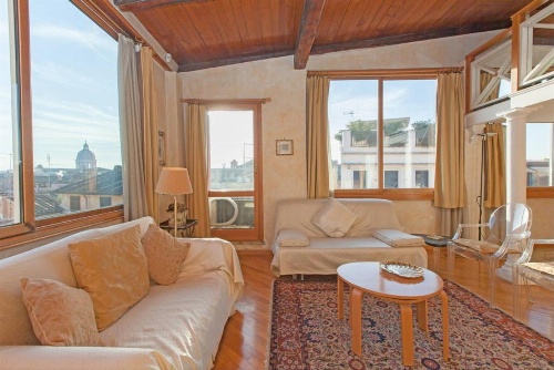 Gorgeous penthouse Spanish Steps image 1