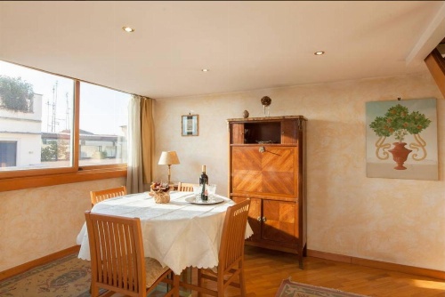 Gorgeous penthouse Spanish Steps image 6